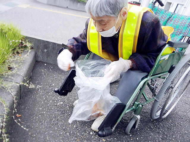 認知症対応型通所介護　デイサービスセンターみさと　クリーン活動